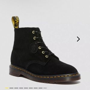 Dr Martens Black Desert Oasis Boots in Suede